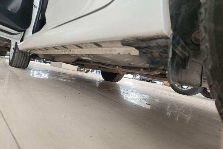 Used Toyota YARiS L Zhi Xuan 2015 1.5E Automatic Charm Edition Left Side Sill