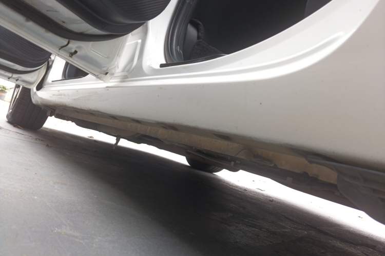 Used Toyota YARiS L Zhi Xuan 2015 1.5E Automatic Charm Edition Left Side Sill