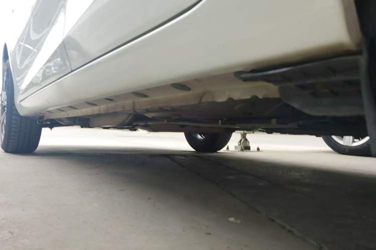 Used Toyota YARiS L Zhi Xuan 2015 1.5E Automatic Charm Edition Left Side Sill