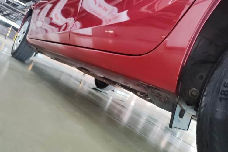 Used Toyota YARiS L Zhi Xuan 2015 1.5E Automatic Charm Edition Left Side Sill