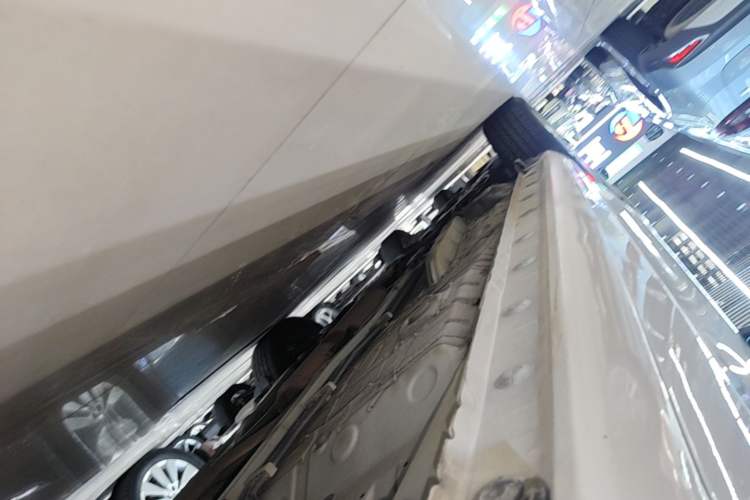 Used Toyota YARiS L Zhi Xuan 2015 1.5E Automatic Charm Edition Left Side Sill