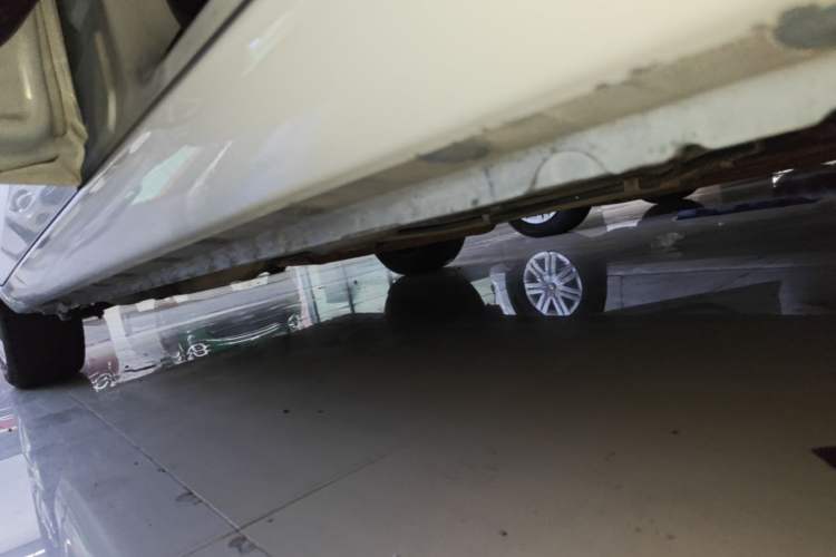 Used Toyota YARiS L Zhi Xuan 2015 1.5E Automatic Charm Edition Left Side Sill