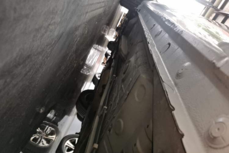Used Toyota YARiS L Zhi Xuan 2015 1.5E Automatic Charm Edition Left Side Sill