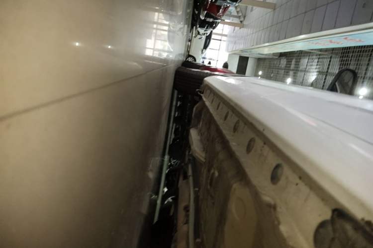 Used Toyota YARiS L Zhi Xuan 2015 1.5E Automatic Charm Edition Left Side Sill
