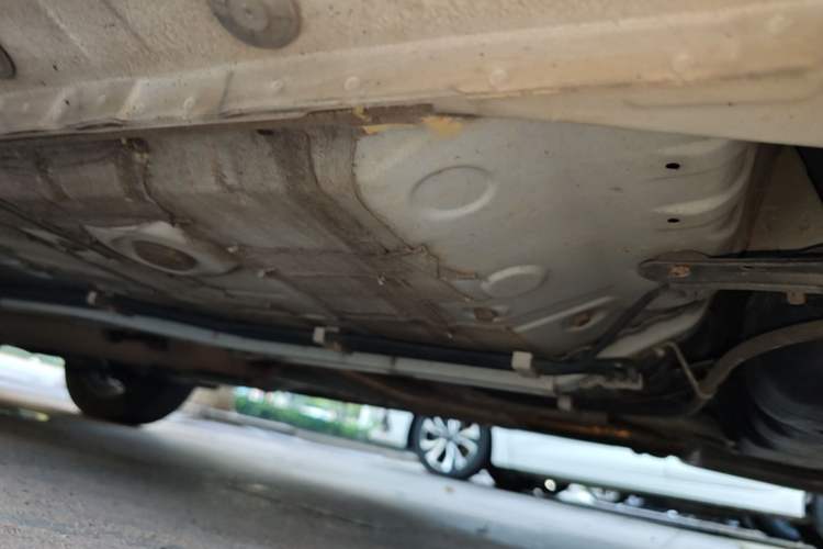 Used Toyota YARiS L Zhi Xuan 2015 1.5E Automatic Charm Edition Left Side Sill