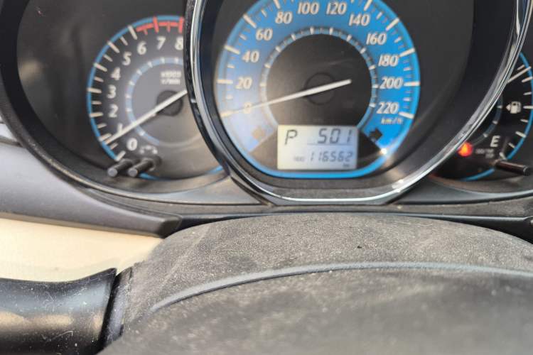 Used Toyota YARiS L Zhi Xuan 2015 1.5E Automatic Charm Edition Odometer Close Up