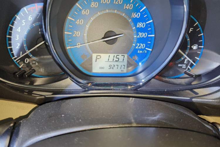 Used Toyota YARiS L Zhi Xuan 2015 1.5E Automatic Charm Edition Odometer Close Up