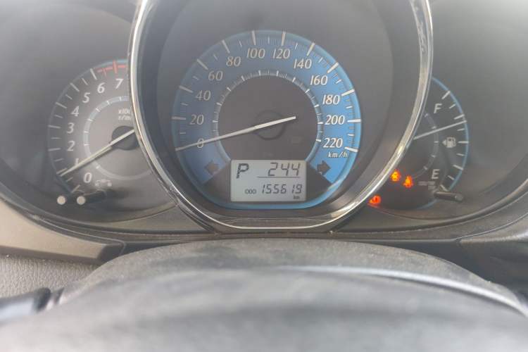 Used Toyota YARiS L Zhi Xuan 2015 1.5E Automatic Charm Edition Odometer Close Up