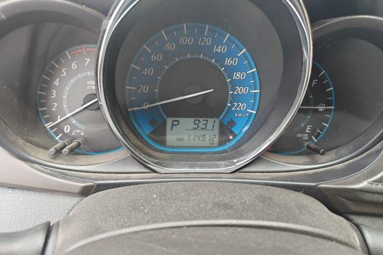 Used Toyota YARiS L Zhi Xuan 2015 1.5E Automatic Charm Edition Odometer Close Up
