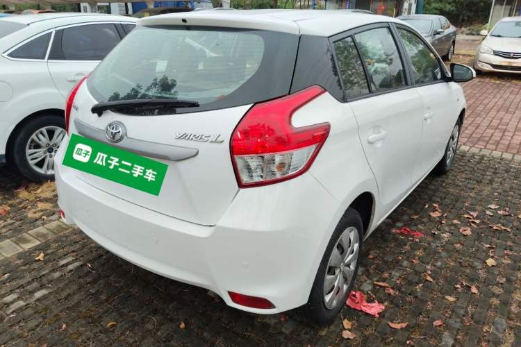 Used Toyota YARiS L Zhi Xuan 2015 1.5E Automatic Charm Edition Rear Right 45 Deg