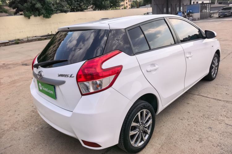 Used Toyota YARiS L Zhi Xuan 2015 1.5E Automatic Charm Edition Rear Right 45 Deg