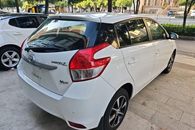 Used Toyota YARiS L Zhi Xuan 2015 1.5E Automatic Charm Edition Rear Right 45 Deg