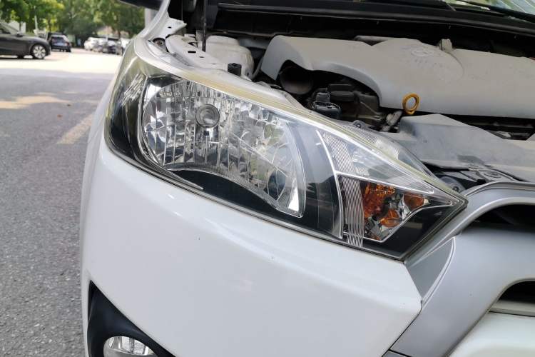 Used Toyota YARiS L Zhi Xuan 2015 1.5G Automatic Xuan Dong Sunroof Special Edition Right Front Headlight