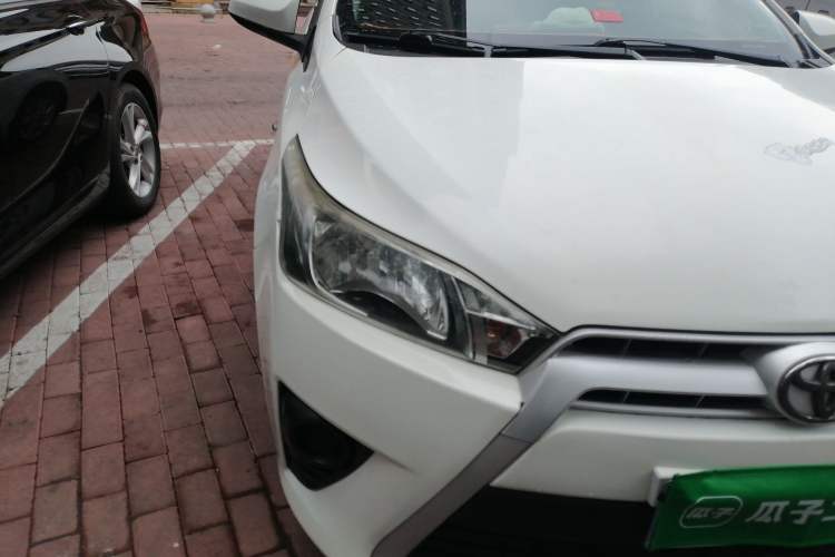 Used Toyota YARiS L Zhi Xuan 2015 1.5E Automatic Charm Edition Right Front Headlight