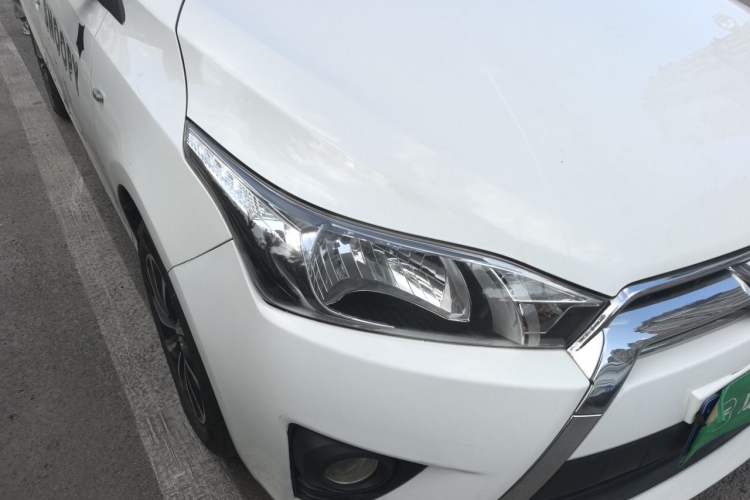 Used Toyota YARiS L Zhi Xuan 2015 1.5E Automatic Charm Edition Right Front Headlight