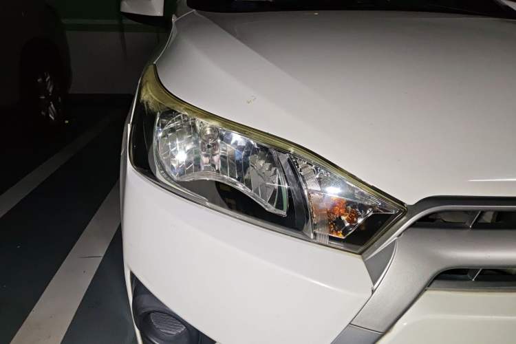 Used Toyota YARiS L Zhi Xuan 2015 1.5E Automatic Charm Edition Right Front Headlight