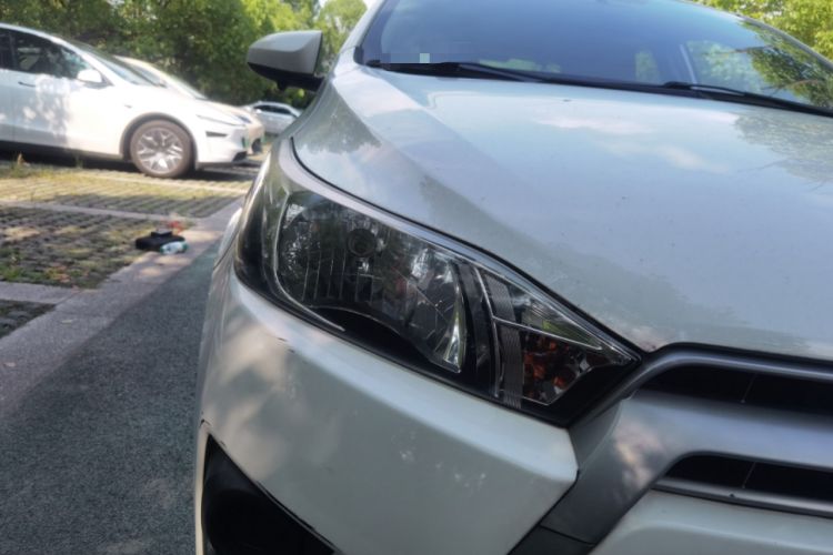 Used Toyota YARiS L Zhi Xuan 2015 1.5E Automatic Charm Edition Right Front Headlight