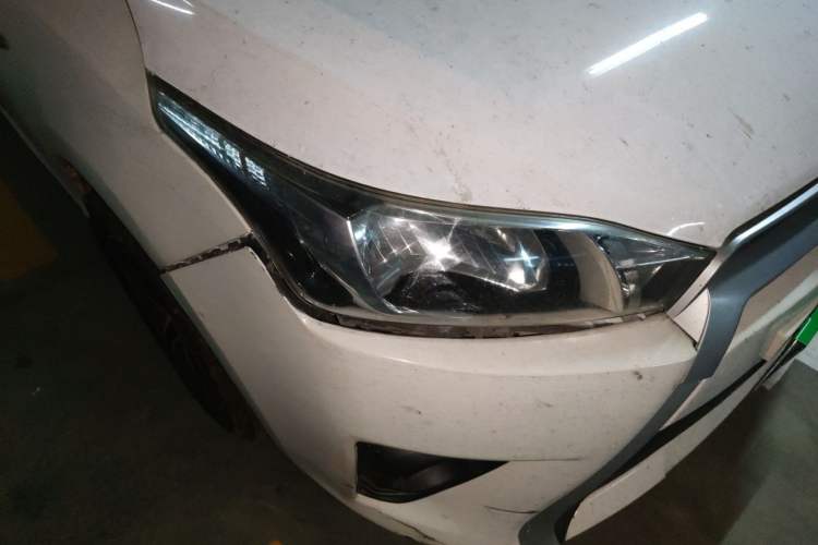 Used Toyota YARiS L Zhi Xuan 2015 1.5E Automatic Charm Edition Right Front Headlight