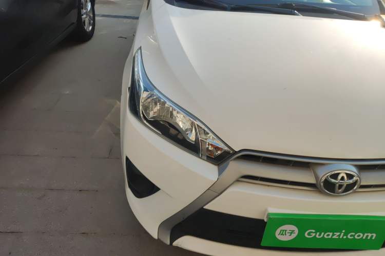 Used Toyota YARiS L Zhi Xuan 2015 1.5E Automatic Charm Edition Right Front Headlight