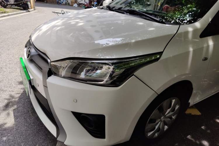 Used Toyota YARiS L Zhi Xuan 2015 1.5E Automatic Charm Edition Right Front Headlight