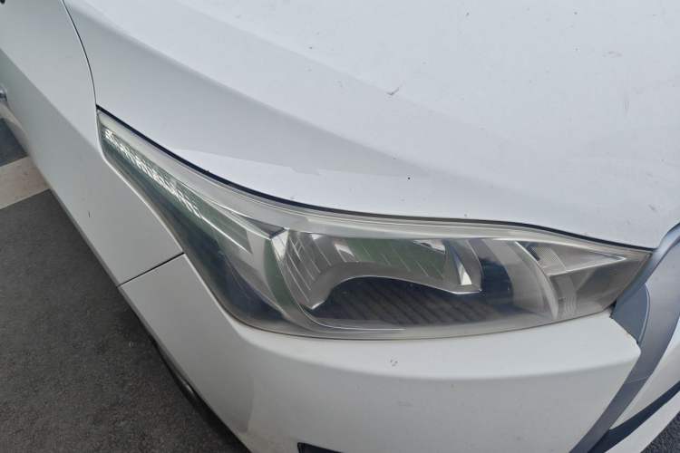 Used Toyota YARiS L Zhi Xuan 2015 1.5E Automatic Charm Edition Right Front Headlight