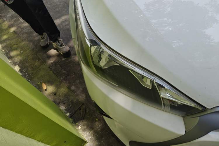Used Toyota YARiS L Zhi Xuan 2015 1.5G Automatic Xuan Dong Sunroof Special Edition Right Front Headlight
