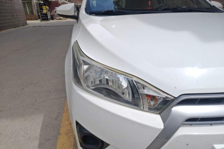 Used Toyota YARiS L Zhi Xuan 2015 1.5E Automatic Charm Edition Right Front Headlight