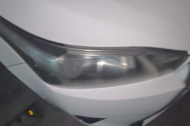 Used Toyota YARiS L Zhi Xuan 2015 1.5E Automatic Charm Edition Right Front Headlight