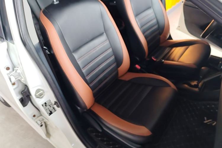 Used Toyota YARiS L Zhi Xuan 2015 1.5E Automatic Charm Edition Right Front Seat