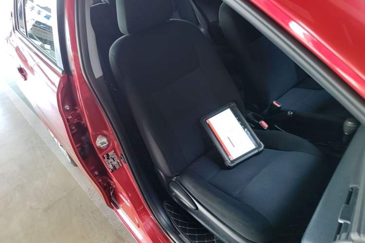 Used Toyota YARiS L Zhi Xuan 2015 1.5E Automatic Charm Edition Right Front Seat