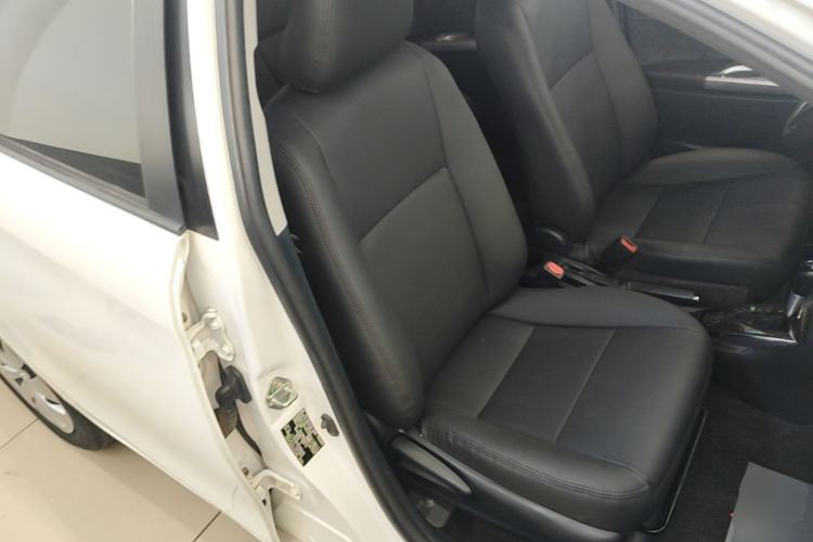 Used Toyota YARiS L Zhi Xuan 2015 1.5E Automatic Charm Edition Right Front Seat