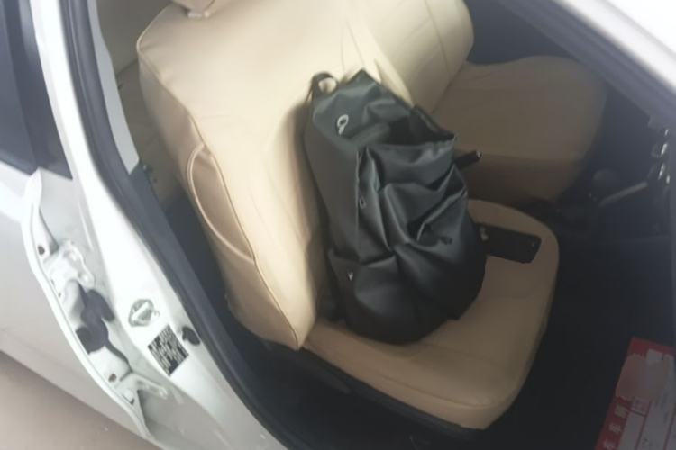 Used Toyota YARiS L Zhi Xuan 2015 1.5E Automatic Charm Edition Right Front Seat