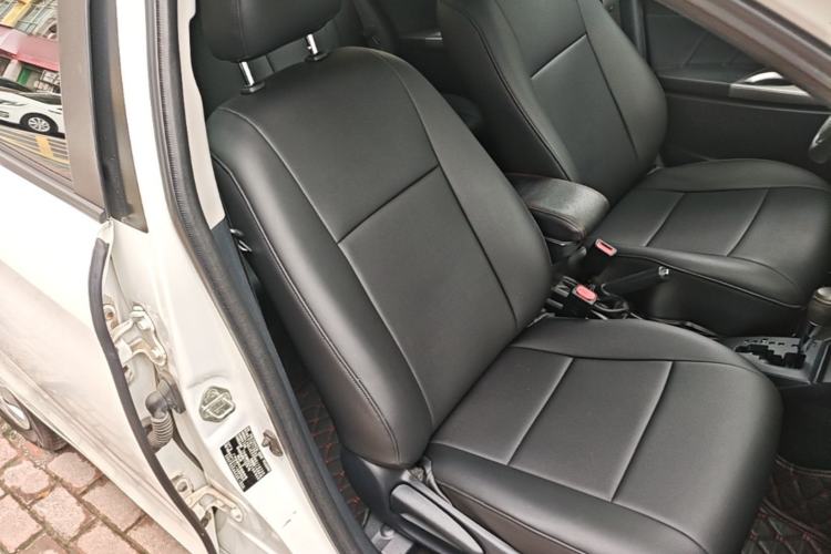 Used Toyota YARiS L Zhi Xuan 2015 1.5E Automatic Charm Edition Right Front Seat