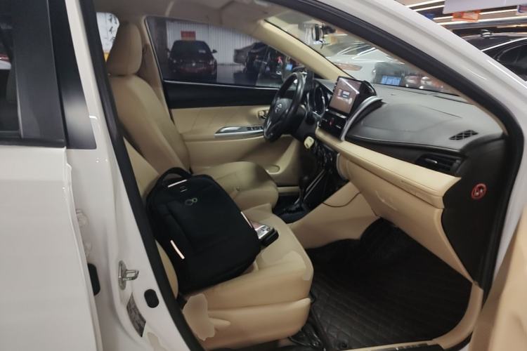 Used Toyota YARiS L Zhi Xuan 2015 1.5E Automatic Charm Edition Right Front Seat
