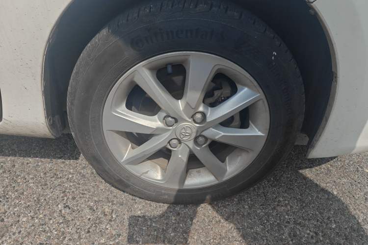 Used Toyota YARiS L Zhi Xuan 2015 1.5G Manual Xuan Dong Sunroof Special Edition Right Front Wheel Hub