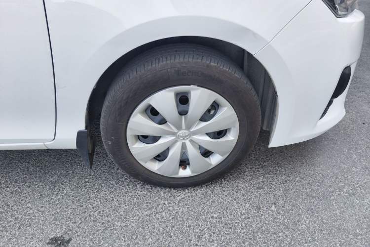 Used Toyota YARiS L Zhi Xuan 2015 1.5E Automatic Charm Edition Right Front Wheel Hub