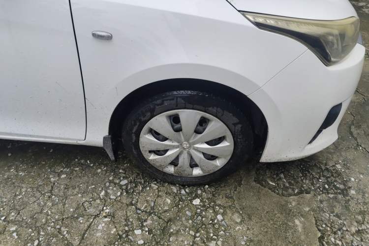 Used Toyota YARiS L Zhi Xuan 2015 1.5E Automatic Charm Edition Right Front Wheel Hub