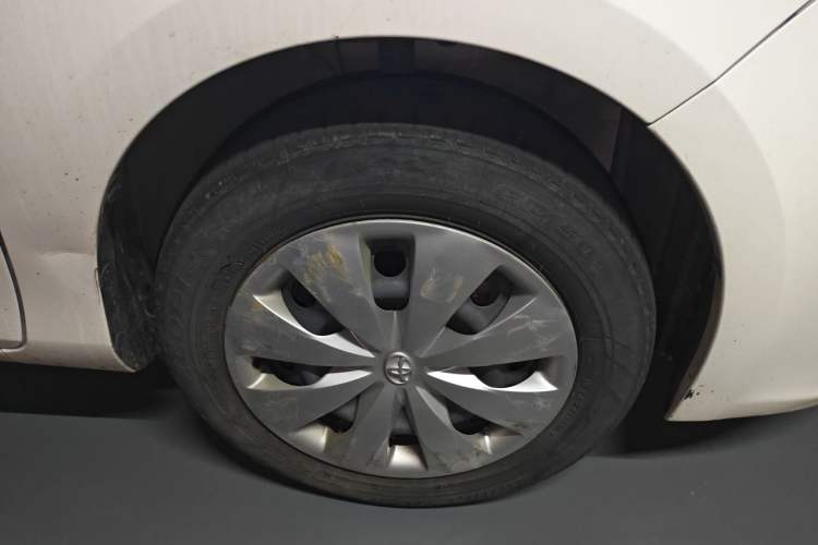 Used Toyota YARiS L Zhi Xuan 2015 1.5E Automatic Charm Edition Right Front Wheel Hub