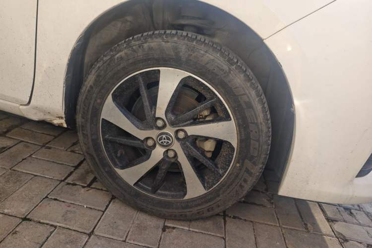 Used Toyota YARiS L Zhi Xuan 2015 1.5E Automatic Charm Edition Right Front Wheel Hub