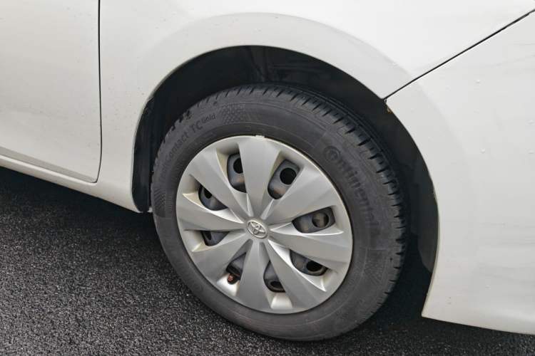 Used Toyota YARiS L Zhi Xuan 2015 1.5E Automatic Charm Edition Right Front Wheel Hub