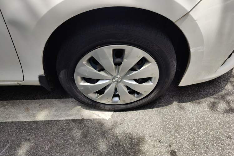 Used Toyota YARiS L Zhi Xuan 2015 1.5E Automatic Charm Edition Right Front Wheel Hub