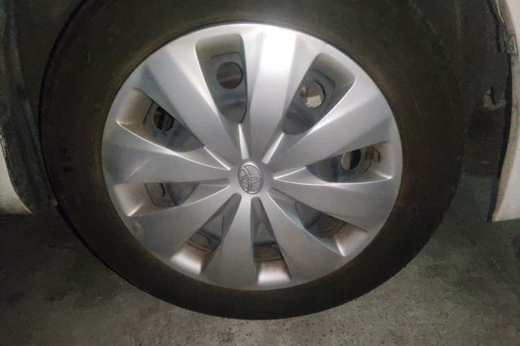 Used Toyota YARiS L Zhi Xuan 2015 1.5E Automatic Charm Edition Right Front Wheel Hub
