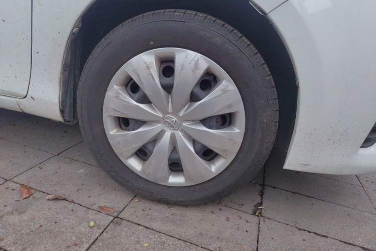 Used Toyota YARiS L Zhi Xuan 2015 1.5E Automatic Charm Edition Right Front Wheel Hub