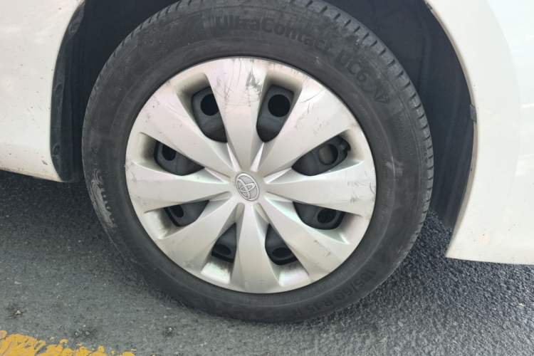 Used Toyota YARiS L Zhi Xuan 2015 1.5E Automatic Charm Edition Right Front Wheel Hub