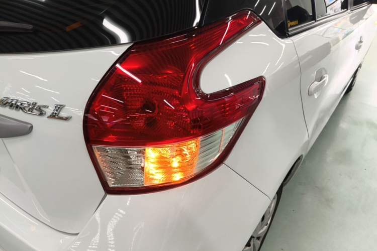 Used Toyota YARiS L Zhi Xuan 2015 1.5E Automatic Charm Edition Right Rear Taillight