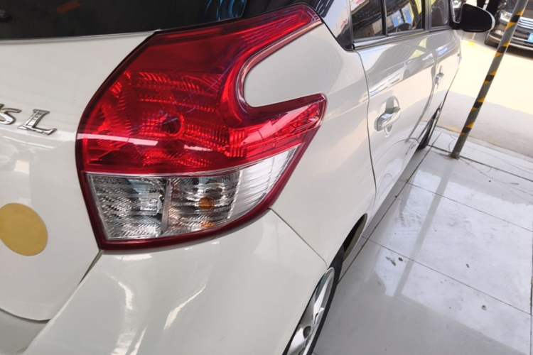 Used Toyota YARiS L Zhi Xuan 2015 1.5E Automatic Charm Edition Right Rear Taillight