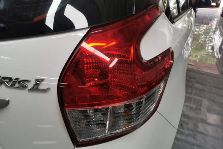 Used Toyota YARiS L Zhi Xuan 2015 1.5E Automatic Charm Edition Right Rear Taillight