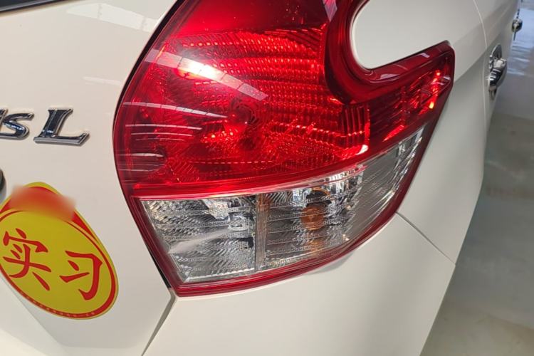 Used Toyota YARiS L Zhi Xuan 2015 1.5E Automatic Charm Edition Right Rear Taillight