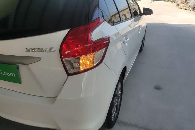 Used Toyota YARiS L Zhi Xuan 2015 1.5E Automatic Charm Edition Right Rear Taillight