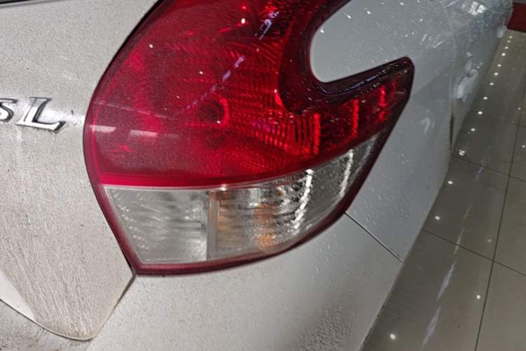Used Toyota YARiS L Zhi Xuan 2015 1.5E Automatic Charm Edition Right Rear Taillight